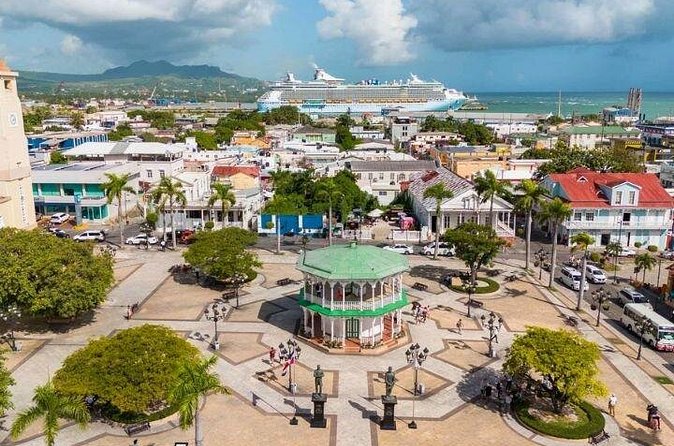 2 hours Taino Bay Walking Tour in Puerto Plata City - What the guides add to the walk
