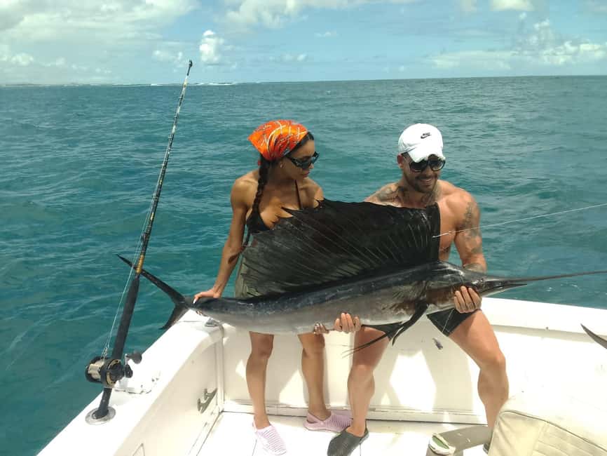 4 hour deep sea fishing experience from punta cana - Boat comfort, fuel smell, and sea conditions
