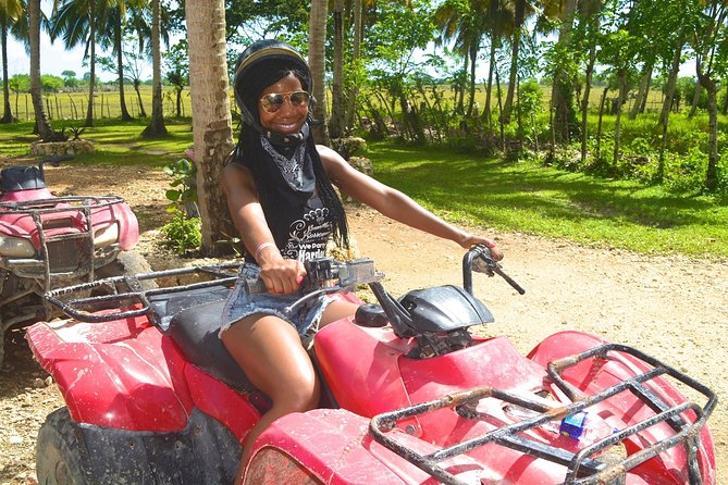 4 Wheel Adventure - Sugar cane fields and rural scenery