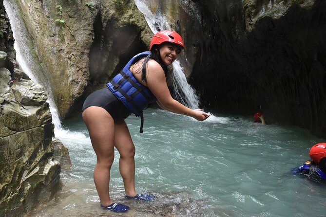 7 Waterfalls Damajagua and Dune Buggy - What the guides add to the falls