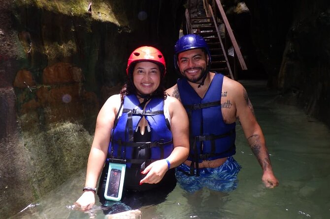 Adventure Damajagua Waterfalls and Monkey House in Puerto Plata - A Dominican lunch gives the day a local pause