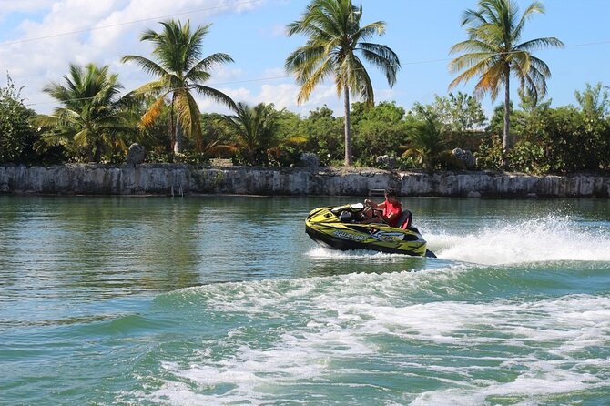 Aqua Adventure: Jet Ski + Aqua Karts - Transport is convenient, but build in patience