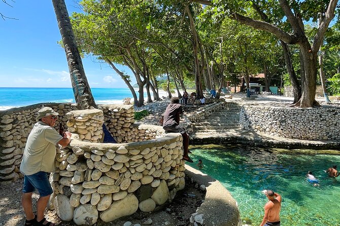Bahía de las Águilas, ALL INCLUSIVE experience from Barahona - Freshwater stops bring a welcome change before the bay