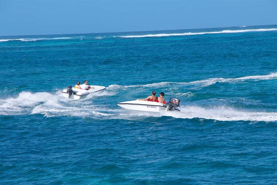 Bávaro: Speed Boat and Snorkeling Trip - Snorkeling over Punta Cana’s coral reef