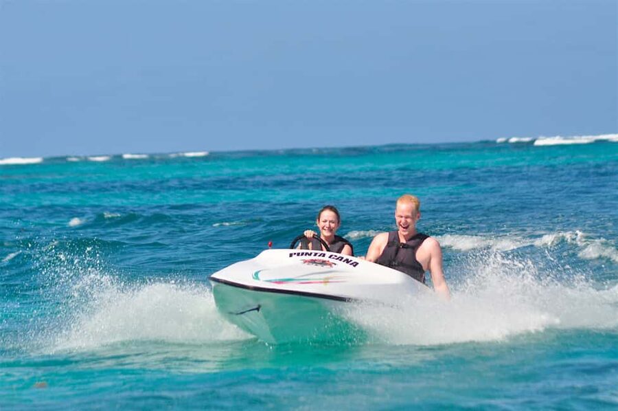 Bávaro: Speed Boat and Snorkeling Trip - Taking the wheel on a 30-horsepower boat