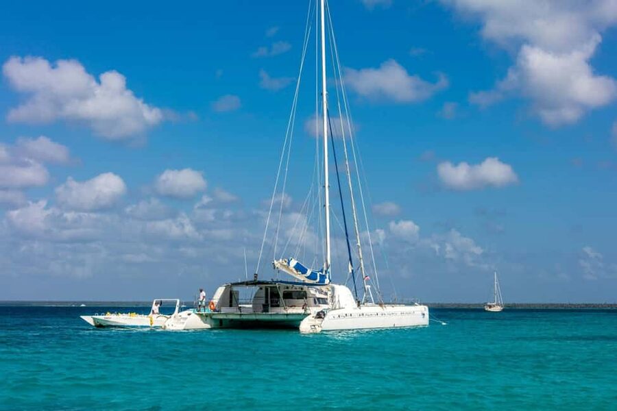 Bayahibe: Saona Island Catamaran Cruise with Natural Pool - Bayahibe, the morning starting point