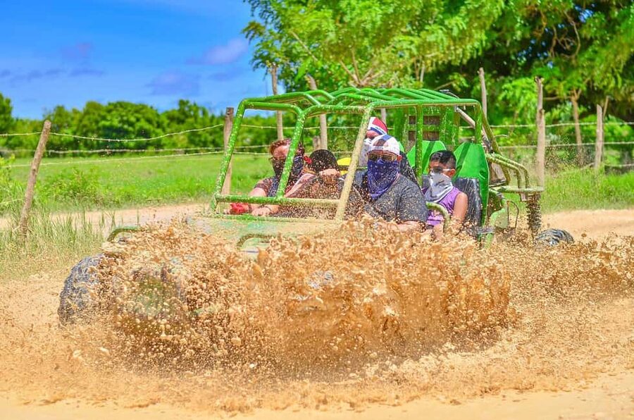 Booggy Adventure en Macao: Cuevas, Playa y Barro Extremo - Driving into the Dominican countryside