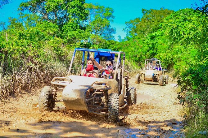 Buggies with Tour in Caves and Beaches - The Taino cave and its clear water