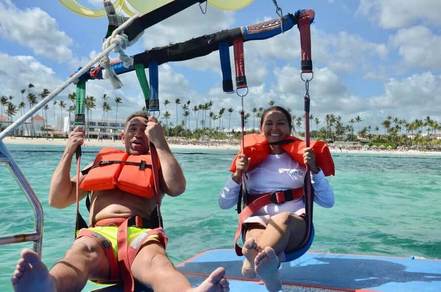Buggy Tour and Parasailing Experience - The parasailing flight at up to 60 meters