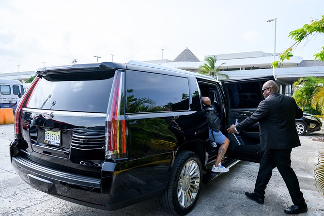 Cadillac Escalade Platinum, Punta Cana airport to Bavero & punta Cana - Understanding the price of $155 per group