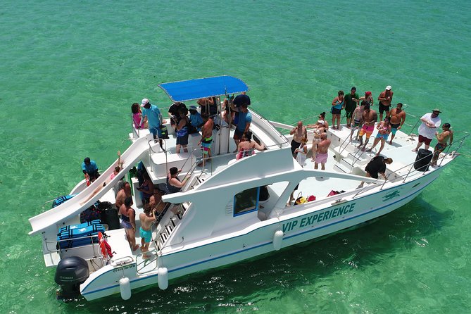 Caribbean Party Boat - Key points at a glance