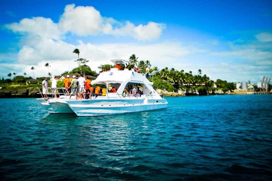 Catalina Island Scuba Diving Tour from Punta Cana - Sailing Toward Catalina Island