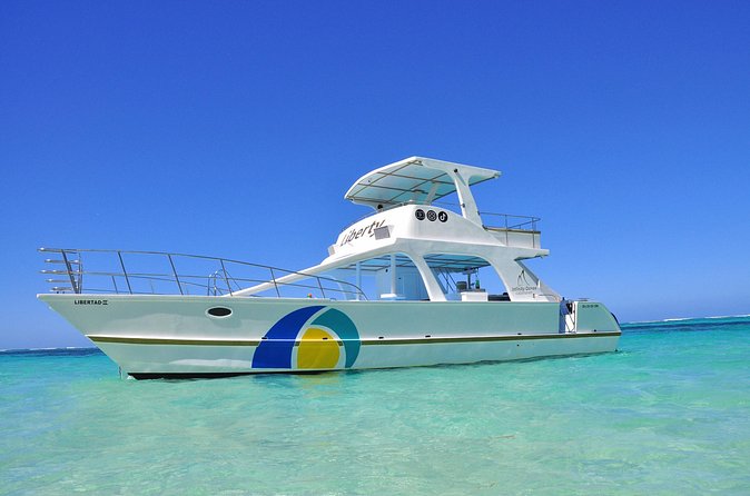Catamaran Private Group Tour - Cocktails, Drinks, and the Floating Party Mood
