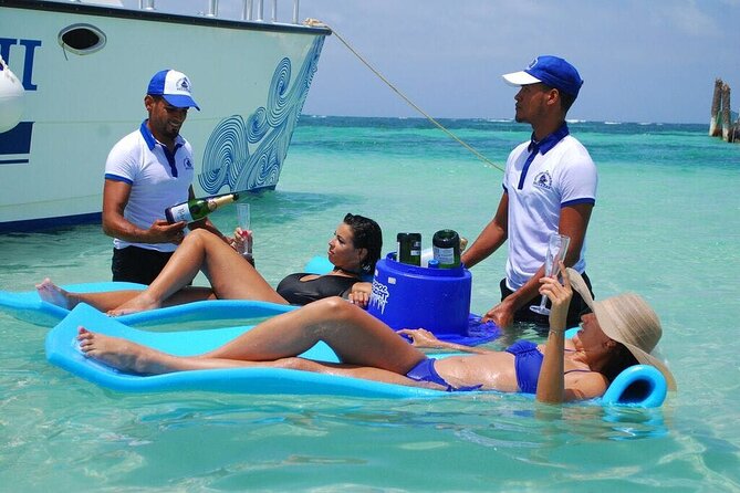 Catamaran Tour in Bavaro, Punta Cana – Snorkeling Experience - The Bavaro snorkeling stop