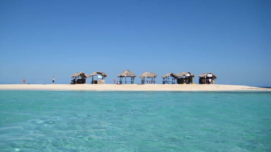Cayo Arena: Paradise Island and Mangroves Tour - The long road to Punta Rucia