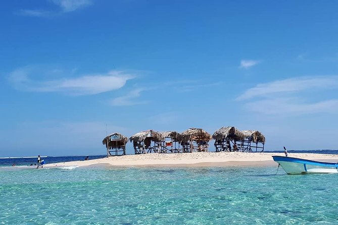 Cayo Arena, Paradise Island Tour - The early pickup and long road to Punta Rucia