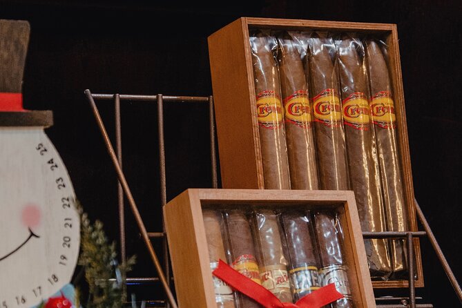 Cigar Factory Tour in Puerto Plata - The complimentary cigar and welcome drink