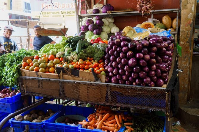 City Tour & Half-Day Safari Experiences - Lunch, fruit, and the taste of local hospitality
