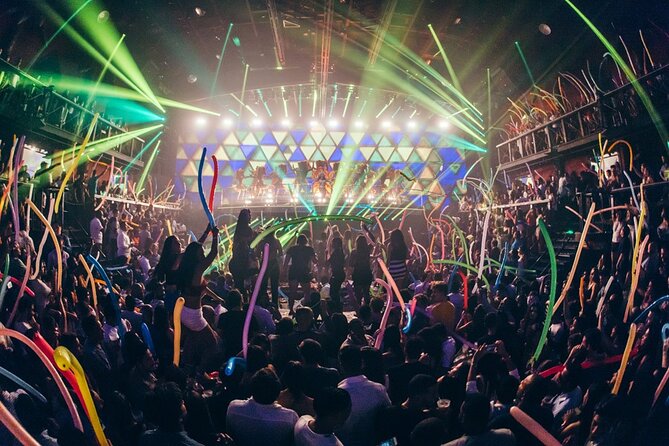 Coco Bongo Night Club Party in Punta Cana - Round Transfer & Entrance Tickets - Crowd size, comfort, and the standing-room question