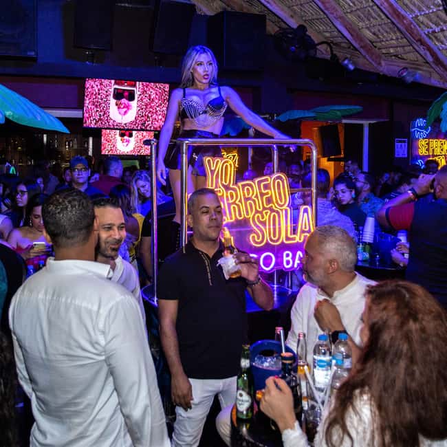 Coco Bongo Punta Cana: Regular Admission, Round Transfer - Your included snack choices