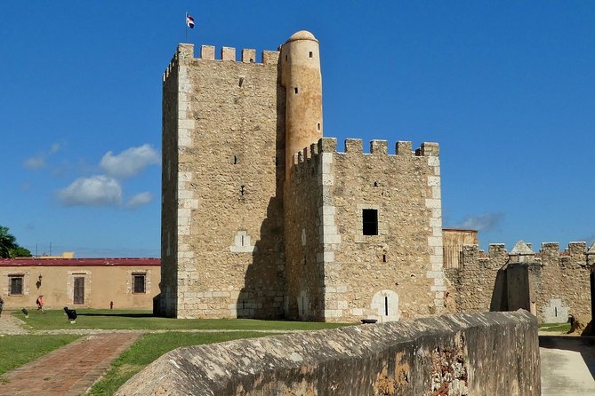 Colonial Santo Domingo and hidden natural beauties City Tour - Why this pairing works in Santo Domingo