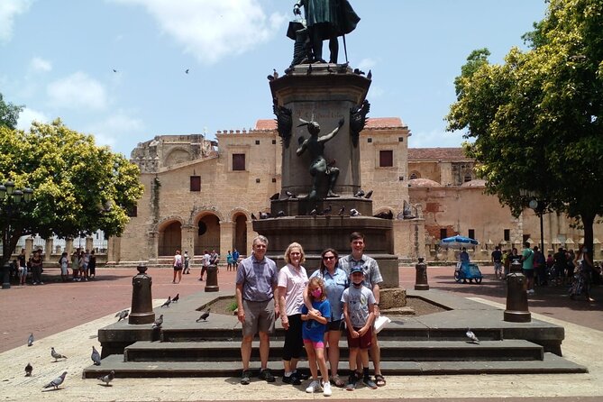 Colonial Santo Domingo and hidden natural beauties City Tour - What the guide adds to the experience