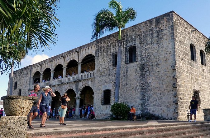 Colonial Santo Domingo and hidden natural beauties City Tour - Who should book this tour?