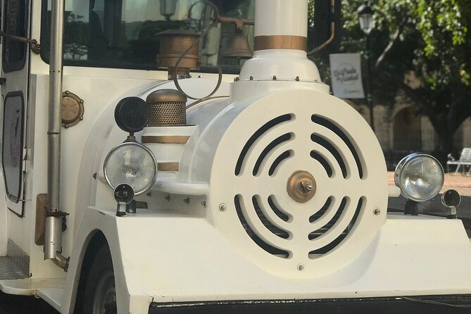 Colonial Zone Train 45 minutes of history and culture in Santo Domingo - The seven-language audioguide