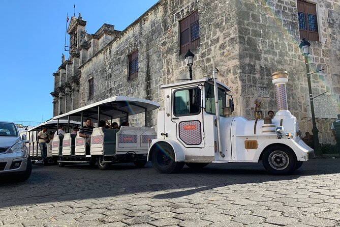 Colonial Zone Train 45 minutes of history and culture in Santo Domingo - Timing, departures, and the punctuality question