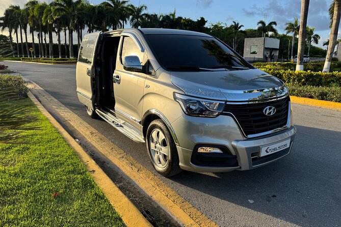 Confortable and privaste transportación from puj Airpot - A calmer arrival at Punta Cana Airport