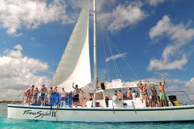 Crucero de Fiesta y Snorkel en Punta Cana - The 1 pm Start and Hotel Pickup