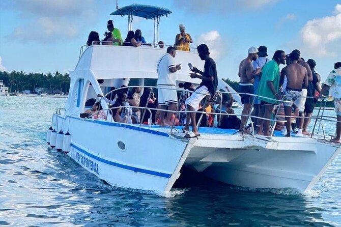 DE Hip Hop Boat Party for Adults and Free Drinks Only - Snorkeling at the El Cortecito Coral Reef