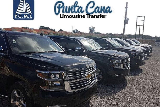 Deluxe SUV Private Round Trip Airport Transfer Uvero Alto Hotels 1-5 Passenger - Flight monitoring and delayed arrivals