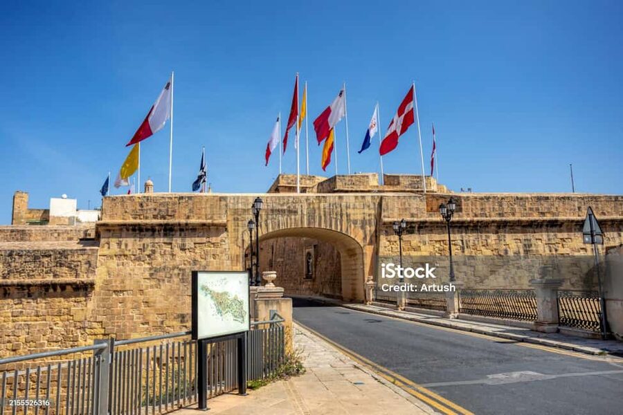 Discover Santo Domingo: A Day Trip from Punta Cana - Plaza de España and the Alcázar de Colón