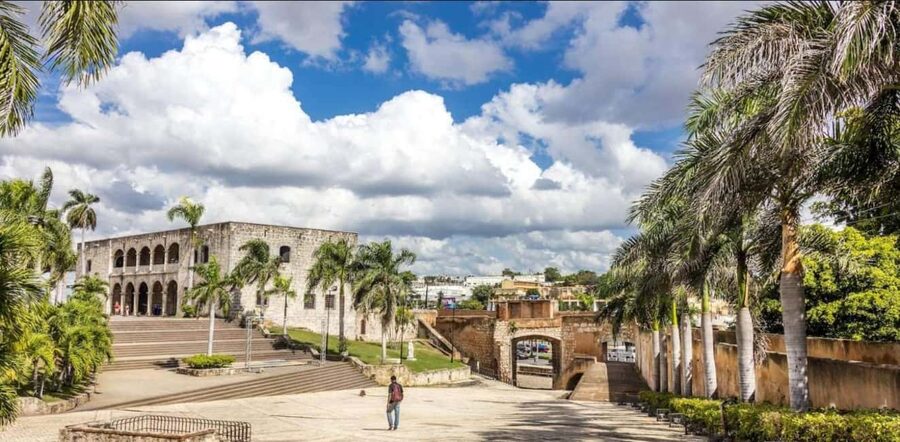 Discover Santo Domingo: A Day Trip from Punta Cana - Los Tres Ojos opens the day underground