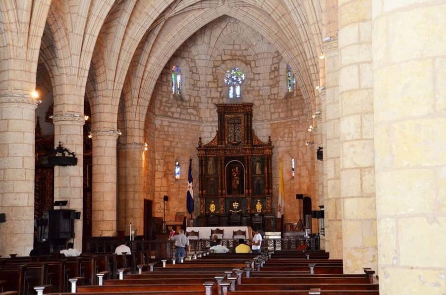 Discover Santo Domingo: Colonial History, Monuments & Lunch - Entering the Colonial Zone at Diego Columbus Palace