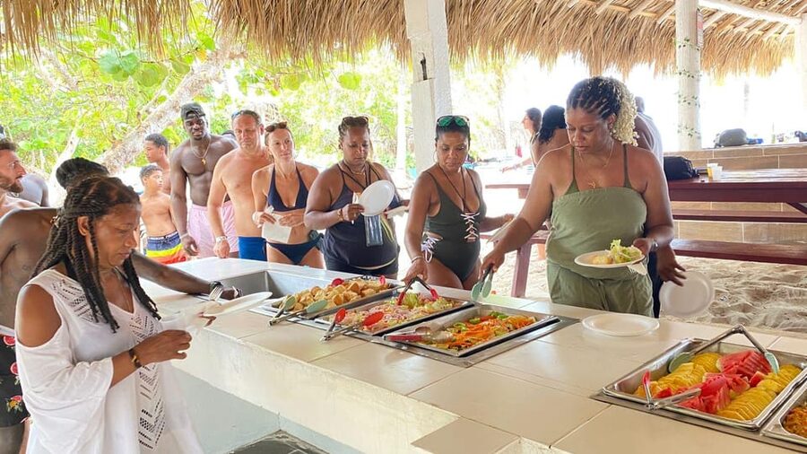 diving without a license catalina island from punta cana - Catalina beach, barbecue, and drinks