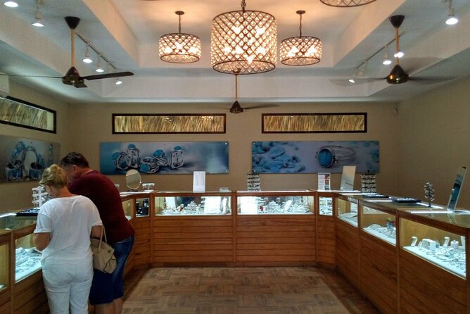 Don Lucas Cigar Factory & Store + Premium Rum Tasting (3 hours) - Timing, Comfort, and Group Size