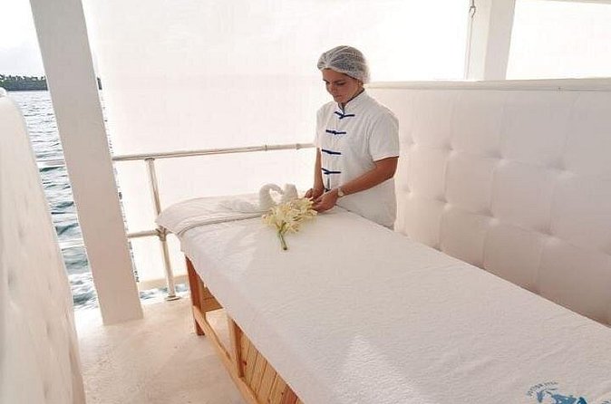 Dr. Fish Ocean Spa including Lunch - Bio-pilates above the coast