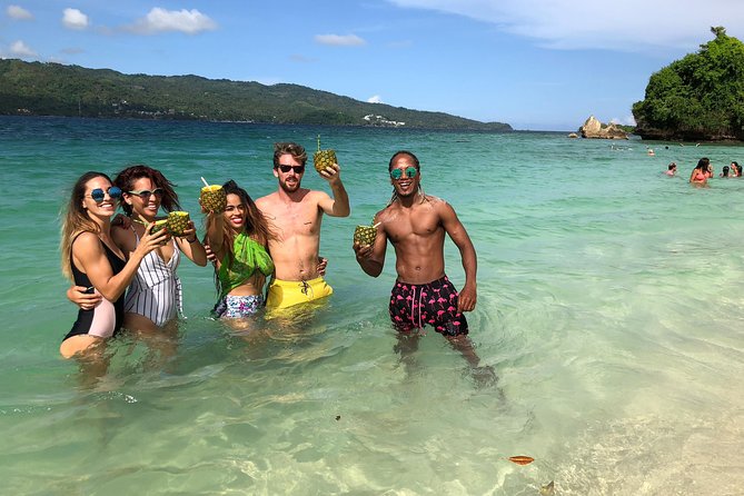 El Limon Waterfall and Bacardi Island Tour from Punta Cana with Lunch Included - Arriving in Samaná and taking the safari truck