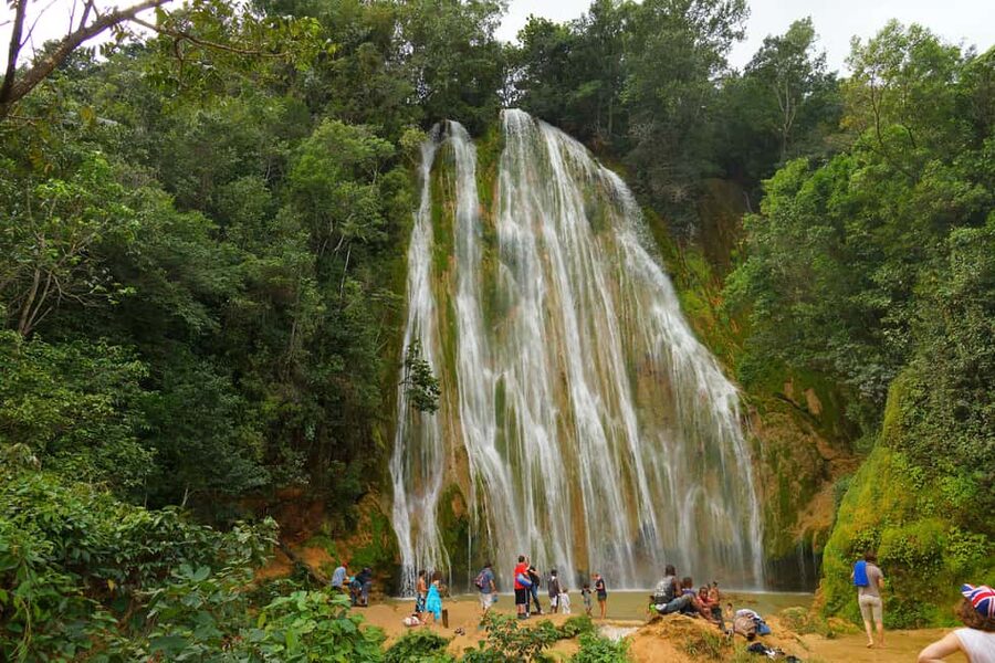 El Limón: Waterfall Horseriding Tour with Lunch - Riding through Samaná’s tropical forest