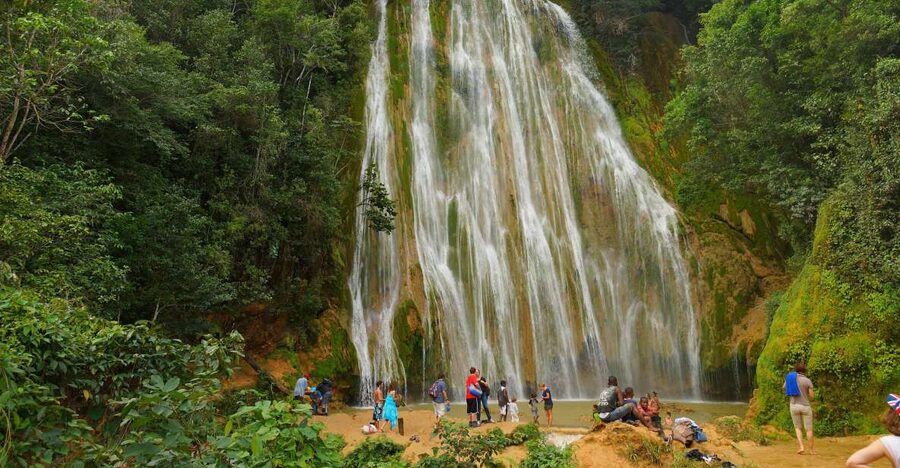 El Limón: Waterfall Horseriding Tour with Lunch - FAQ