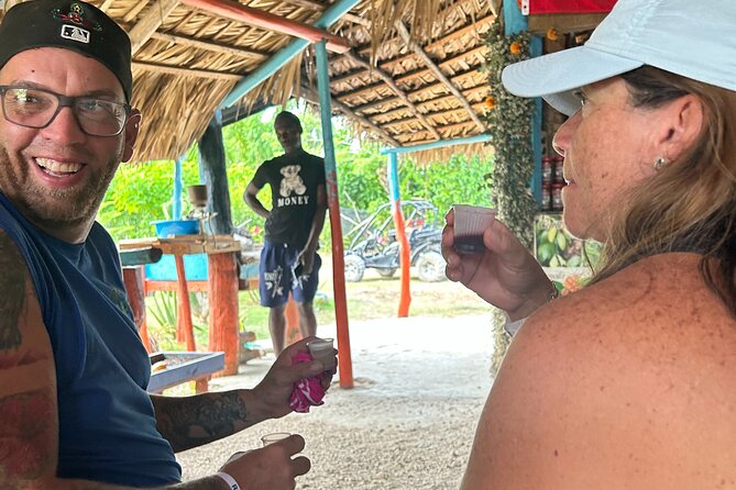 Enjoy Our Tours Higuey City Cultural - Shopping at a local craft store