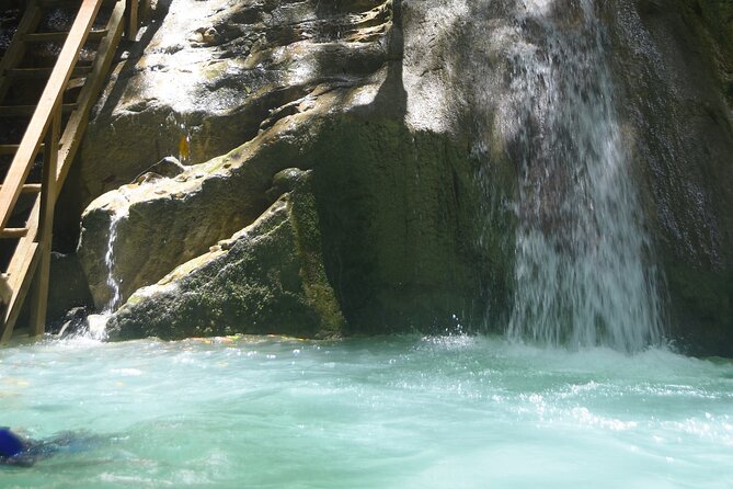 Excursion in Damajagua's 7 Waterfalls With Food Included DR! - Key points to know before booking