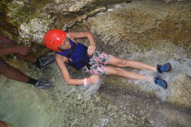 Excursion in Damajagua's 7 Waterfalls With Food Included DR! - Pickup, timing, and group coordination