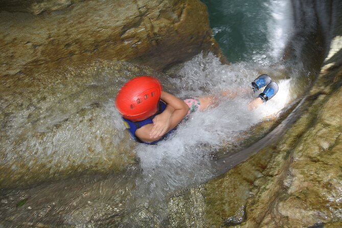 Excursion in Damajagua's 7 Waterfalls With Food Included DR! - Who should book this waterfall trip