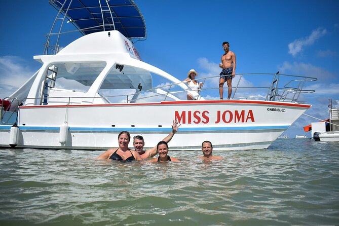 Experience for families and friends by private boat with pick-up - Hotel pickup keeps the planning simple