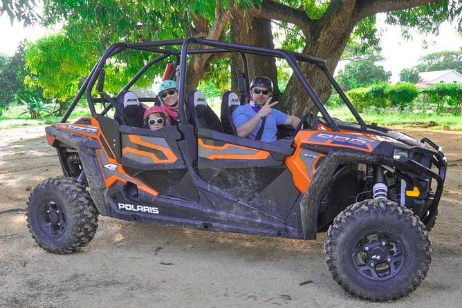 Family Polaris - Suzuka Tours Punta Cana - A Typical House and Local Products Along the Way