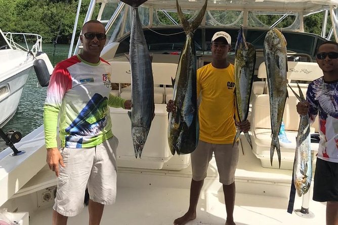 Fishing And Eating Straight From The Sea ( SAONA ISLAND AND PALMILLA) - Who will enjoy this most