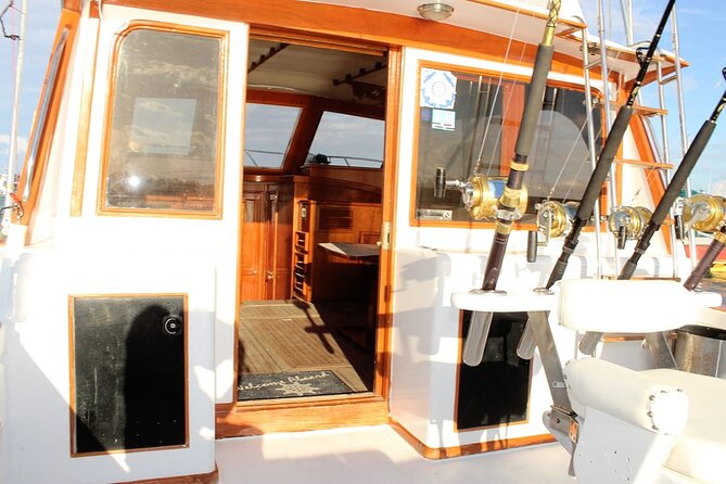 FISHING PRO CHARTERS - Boat Excursion - Divina - Rough water and seasickness